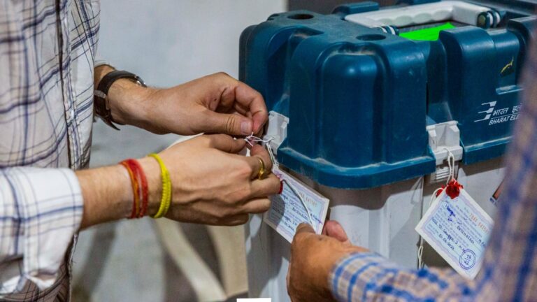 Amarwara Bypolls Result 2024 Live: एमपी की अमरवाड़ा सीट पर हुए उपचुनाव की मतगणना आज, इन प्रत्याशियों की किस्मत दांव पर