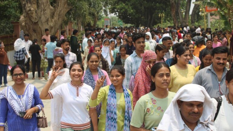 गोरखपुर: नियमित टीकाकरण के लिए विभाग महकमे की अनूठी पहल, गांव-मोहल्‍ले में किया जाएगा जागरूक