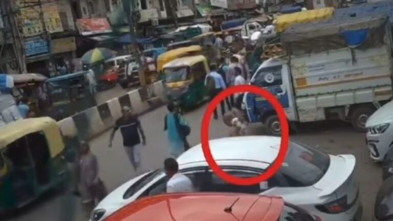 दिल्ली में 'खुजली गैंग' का आतंक...रहें सावधान! पलक झपकते ही गायब हो जाएगा आपका सामान