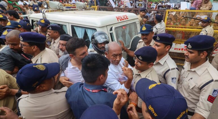 सुंदरकांड पाठ की अनुमति देने वाले थाना प्रभारी को नोटिस जारी, कांग्रेस के विरोध पर लिया गया एक्शन