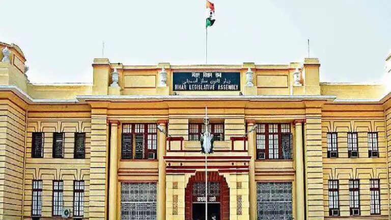 Bihar News: मानसून सत्र में सरकार को घेरने की तैयारी में विपक्ष, लॉ एंड ऑर्डर पर जवाब मांगने में कोई कसर नहीं छोड़ेंगे नेता!