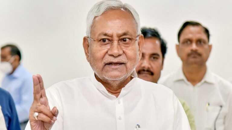 Nitish Cabinet: नीतीश सरकार ने सरकारी कर्मचारियों को दी खुशखबरी, 48 एजेंडों पर लगी मुहर