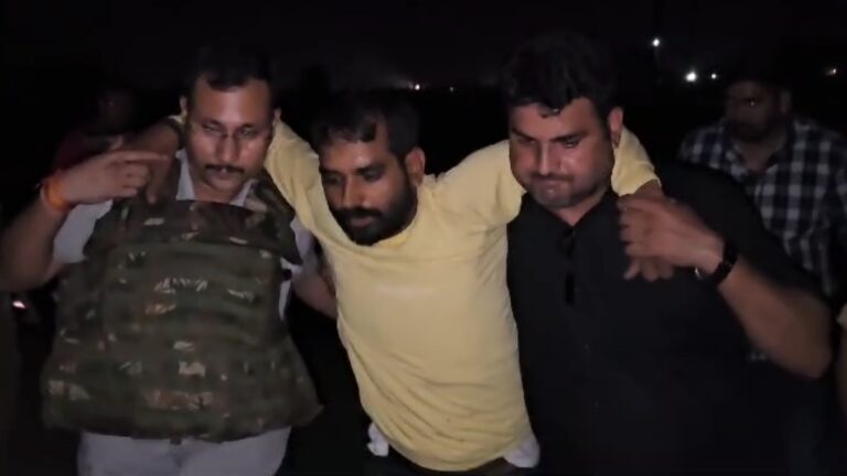 Ghazipur Encounter: गाजीपुर पुलिस ने 25 हजार के इनामी बदमाश को एनकाउंटर में किया गिरफ्तार, पैर में लगी गोली