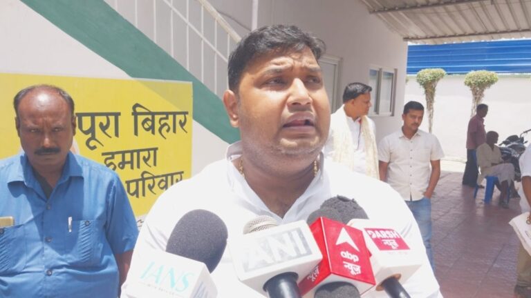 Mukesh Sahani Father Killed: 'जब वह डिप्टी सीएम थे तो...', तेजस्वी यादव के आक्रामक रवैये पर जेडीयू क्या बोली?