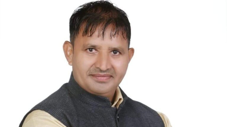 अलवर में बीजेपी नेता की बेरहमी से हत्या, बदमाशों ने बीच सड़क पर यासीन खान को कुल्हाड़ी से काटा