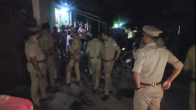 Agra News: मामूली विवाद के बाद दो पक्षों में भिड़ंत, पथराव में 2 लोग घायल, अस्पताल में भर्ती