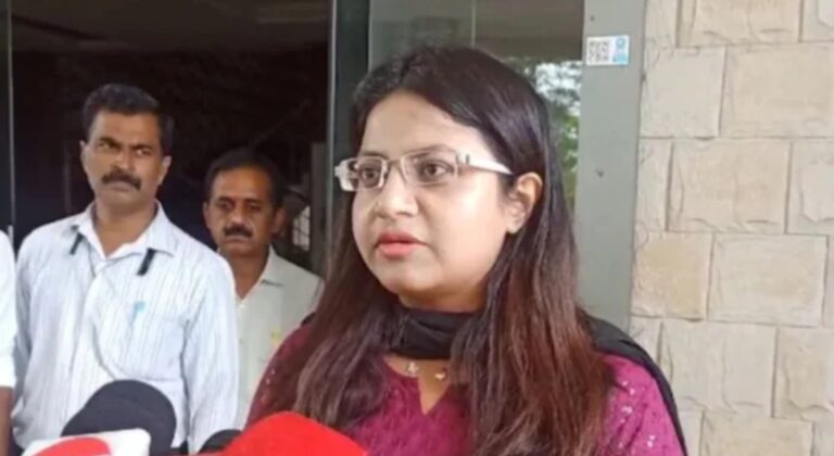IAS पूजा खेडकर के सर्टिफिकेट पर अस्पताल के डीन का खुलासा, 'अगस्त 2022 में उनको...'