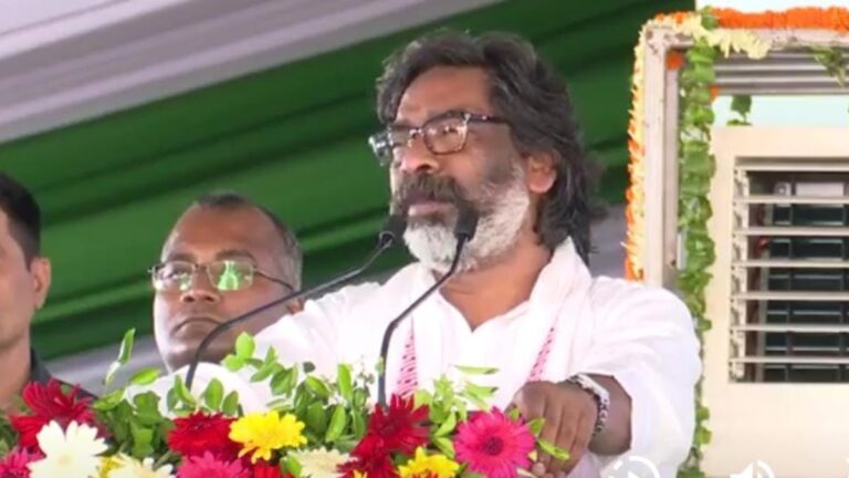 'विपक्ष के षड्यंत्र को झारखंडी समझ नहीं पाते...' CM हेमंत सोरेन का BJP पर तंज, जानिए क्या कहा?