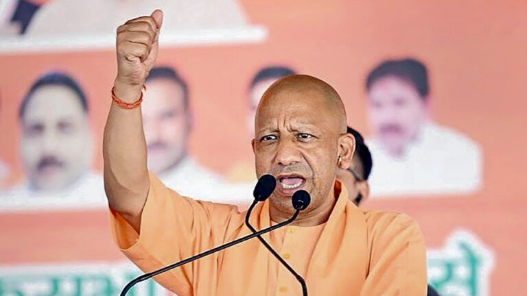 UP Politics: संविधान हत्या दिवस पर सीएम योगी बोले- 'लोकतंत्र की हत्या का कुप्रयास, हमारे माथे पर कलंक'