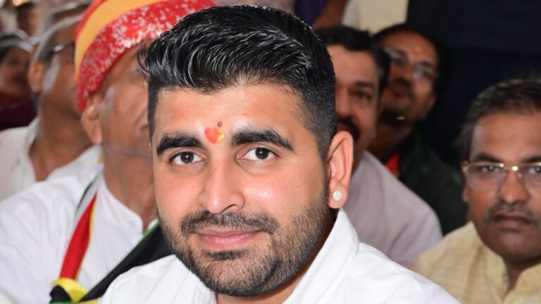 'बजट सत्र में एक भी जगह शिव विधानसभा का नाम नहीं', सदन में भावुक हुए रविंद्र भाटी
