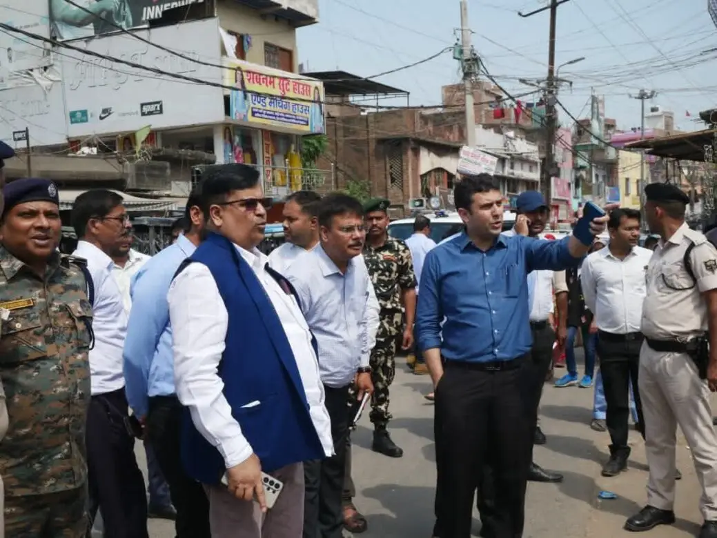 sitamadhi dm on encrochment