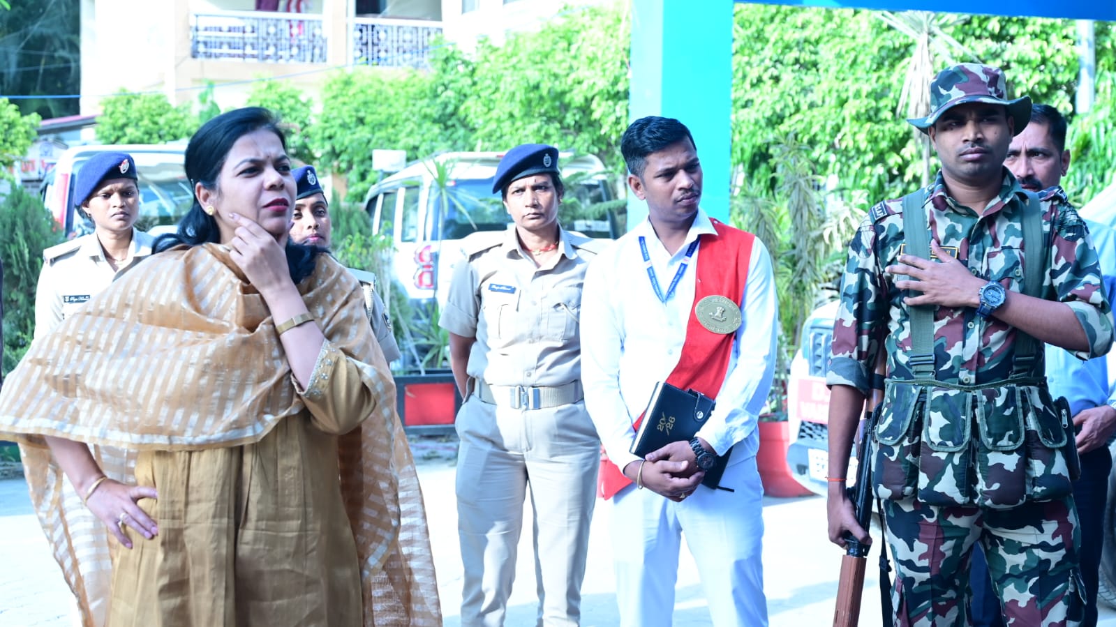 dm VARSHA SINGH