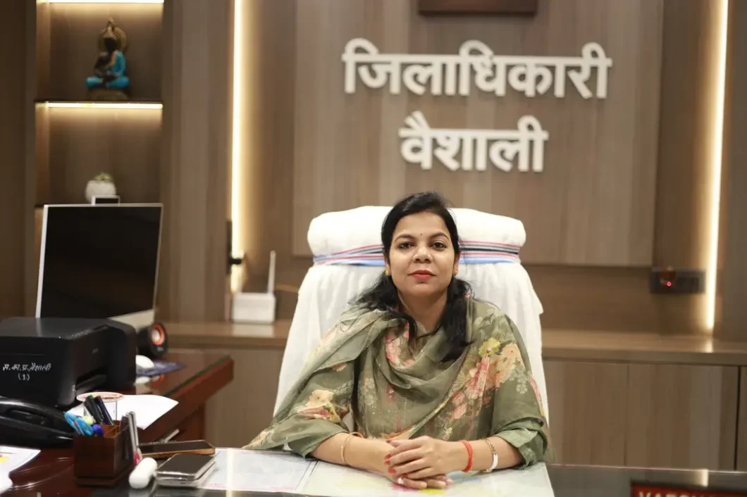 dm vaishali varsha singh